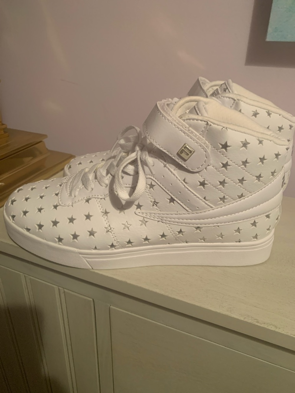 NWOT Fila -Womens White Star-Accent High Top Sneakers - Picture 6 of 8